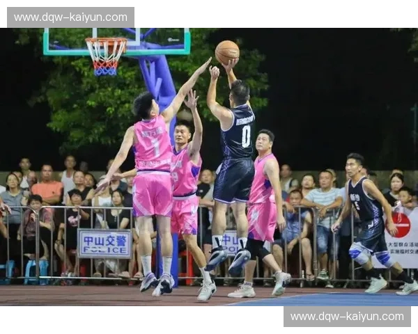 粤鲁巅峰对决：一场视频里的篮球盛宴，点燃你的热血激情！